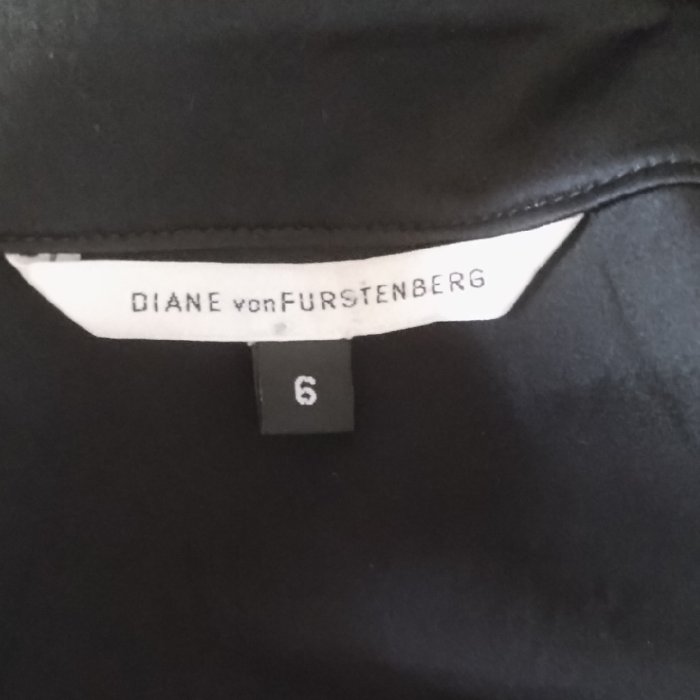 Elegant/Classic Diane Von Furstenberg Black Wrap Dress - Picture 12 of 13